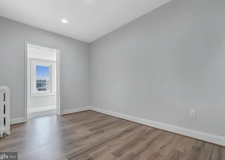237 15th St SE — Photo 14