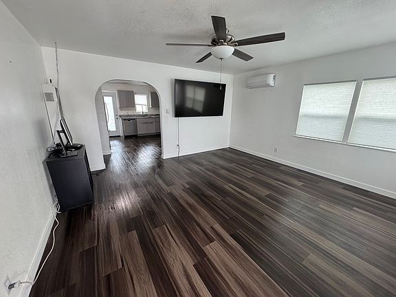 2nd image of 2775 11th St