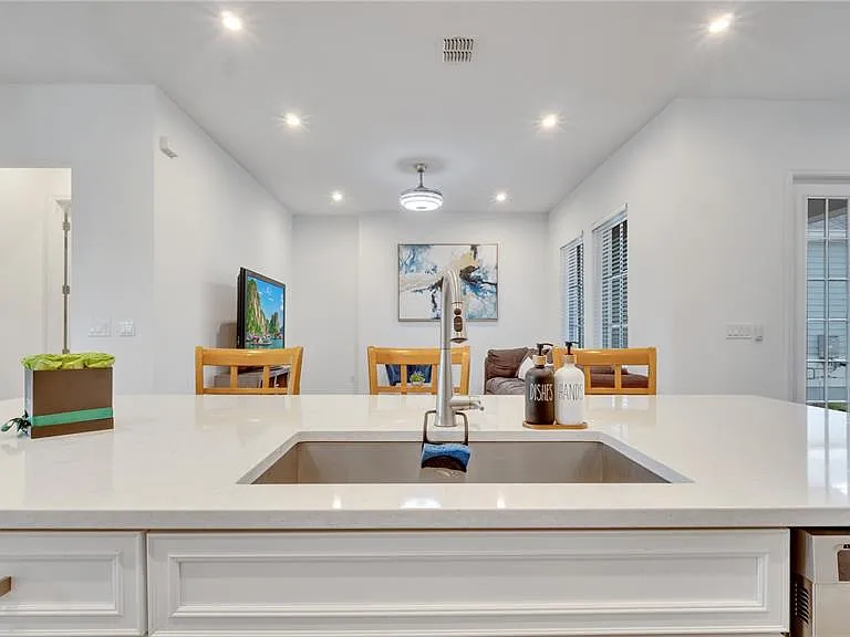 2069 Celebration Blvd — Photo 23