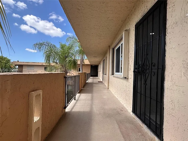 8401 SW 107th Ave #331E — Photo 2