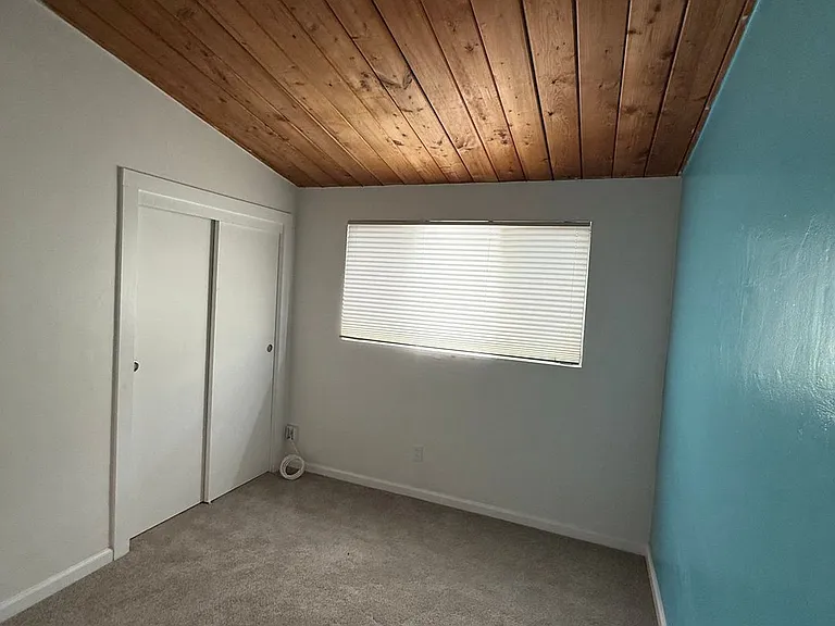 9219 Fanita Rancho Rd — Photo 10