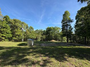 15748 Sargent Rd, Willow Springs, MO 65793