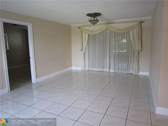 4th image of 9250 NW 26th St