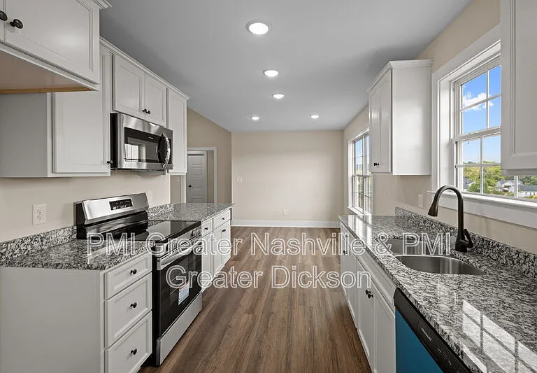 1014 Northside Dr — Photo 12