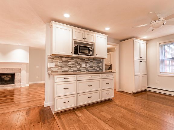 4th image of 52 Highview Drive UNIT 52