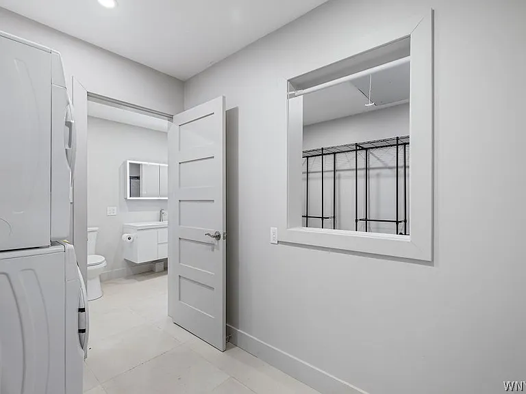 855 Madison Ave — Photo 16