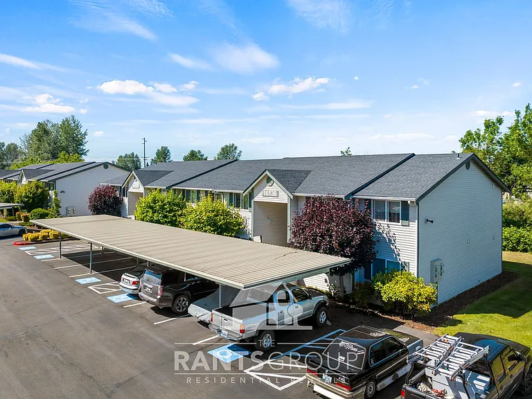 Yelm Creek Apartments — Photo 16
