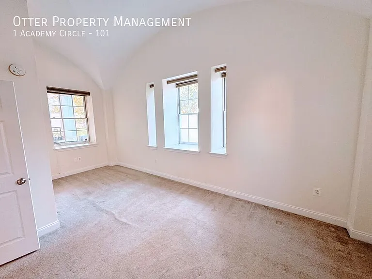 1 Academy Cir #101 — Photo 21