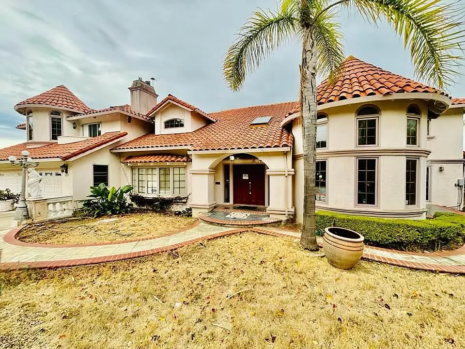 731 Lariat Ln photo 1