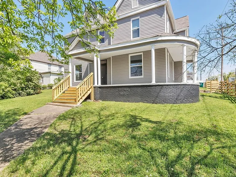 1915 Mccallie Ave — Photo 5