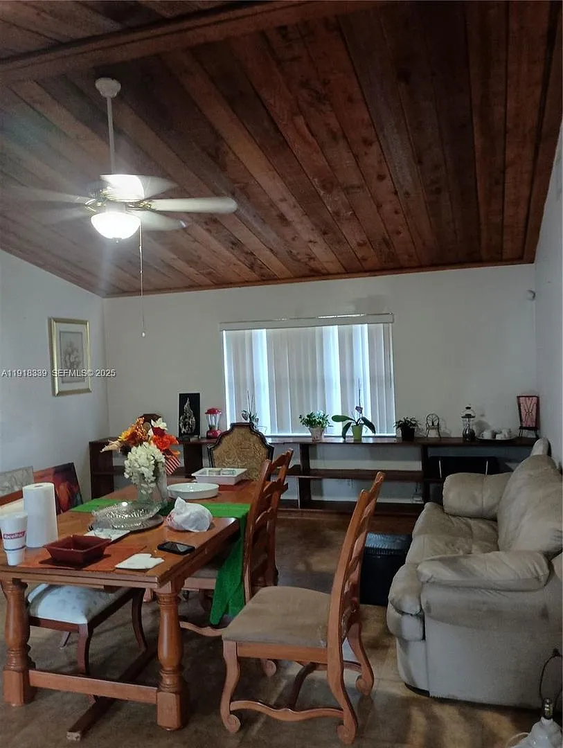1125 NW 78th Avenue, Plantation, FL 33322 — Photo 2
