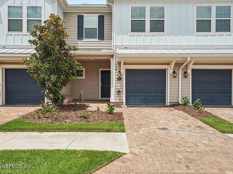 120 Appleton Ct — Photo 1