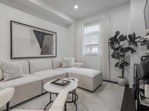 14 Queen Mary Ct, Vaughan, ON L4L 0H9