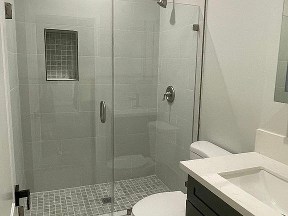 4th image of 22863 Saticoy St