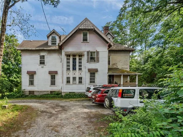 22 Main St, Scituate, RI 02831
