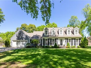 5100 W 111th Ter, Leawood, KS 66211