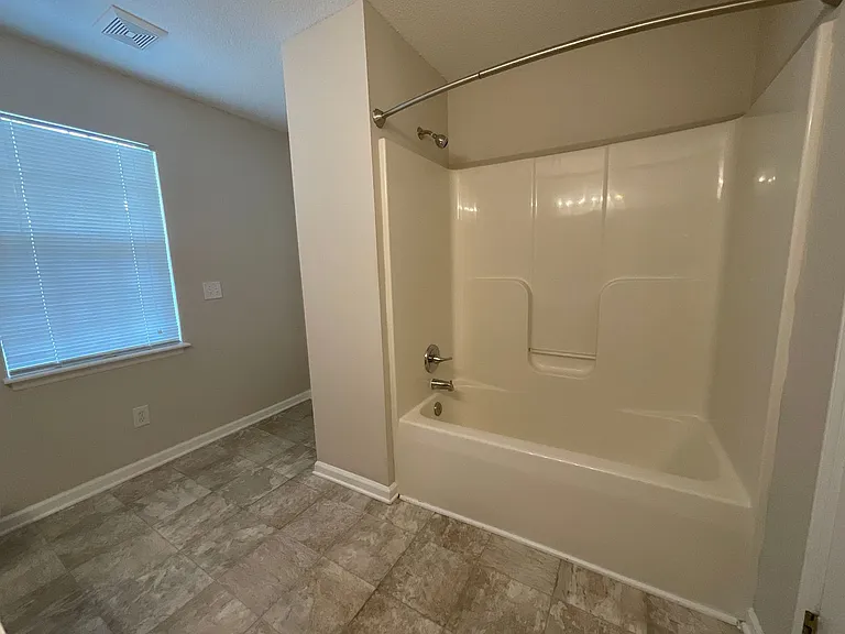 Meridian Park Apartments — Photo 79