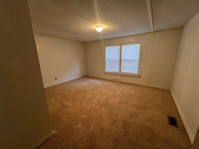 10160 SE Sunset Harbor Rd — Photo 9