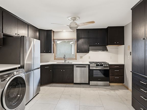 5th image of 4538 N Larkin St #4538