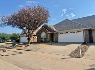 1003 Dawn Ct, Granbury, TX 76048