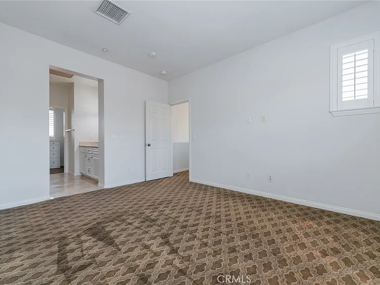 128 Coral Rose — Photo 24