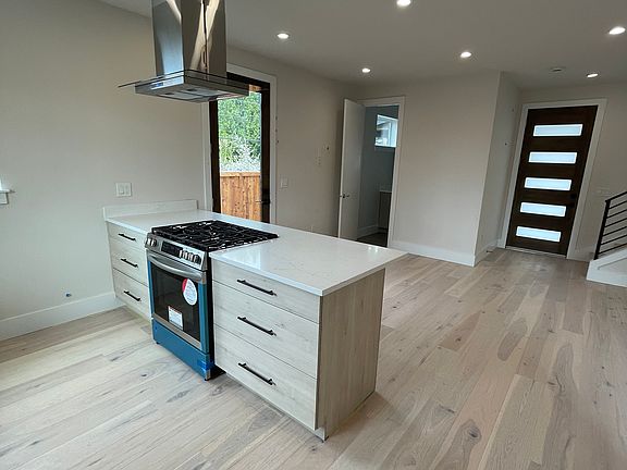 4th image of 8404 NE 131st Pl #B