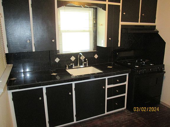 5th image of 615 E 7th Ave