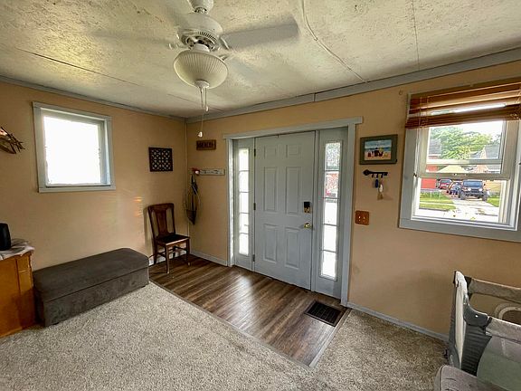 3rd image of 162 Harrison St