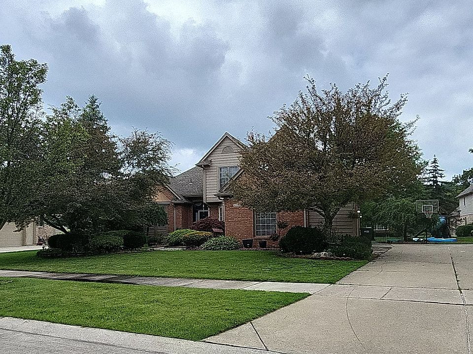 2nd image of 43196 Chardonnay Dr
