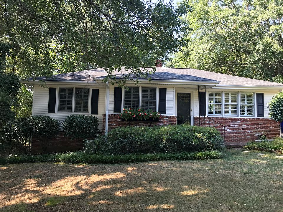 2nd image of 27 N Garden Cir