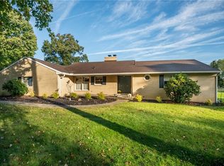 4925 Scott Dr, Hermitage, PA 16148
