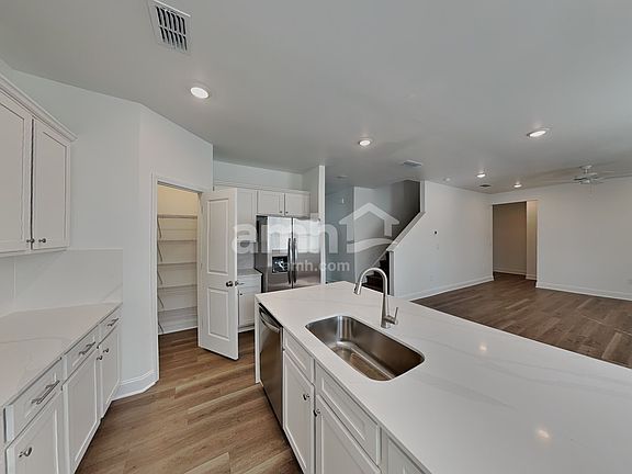 3rd image of 1439 Aquamarine Dr