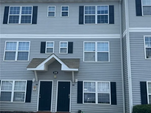 220 Campus Dr APT F, Central, SC 29630