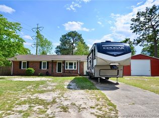 6015 Lexington Dr, Hope Mills, NC 28348