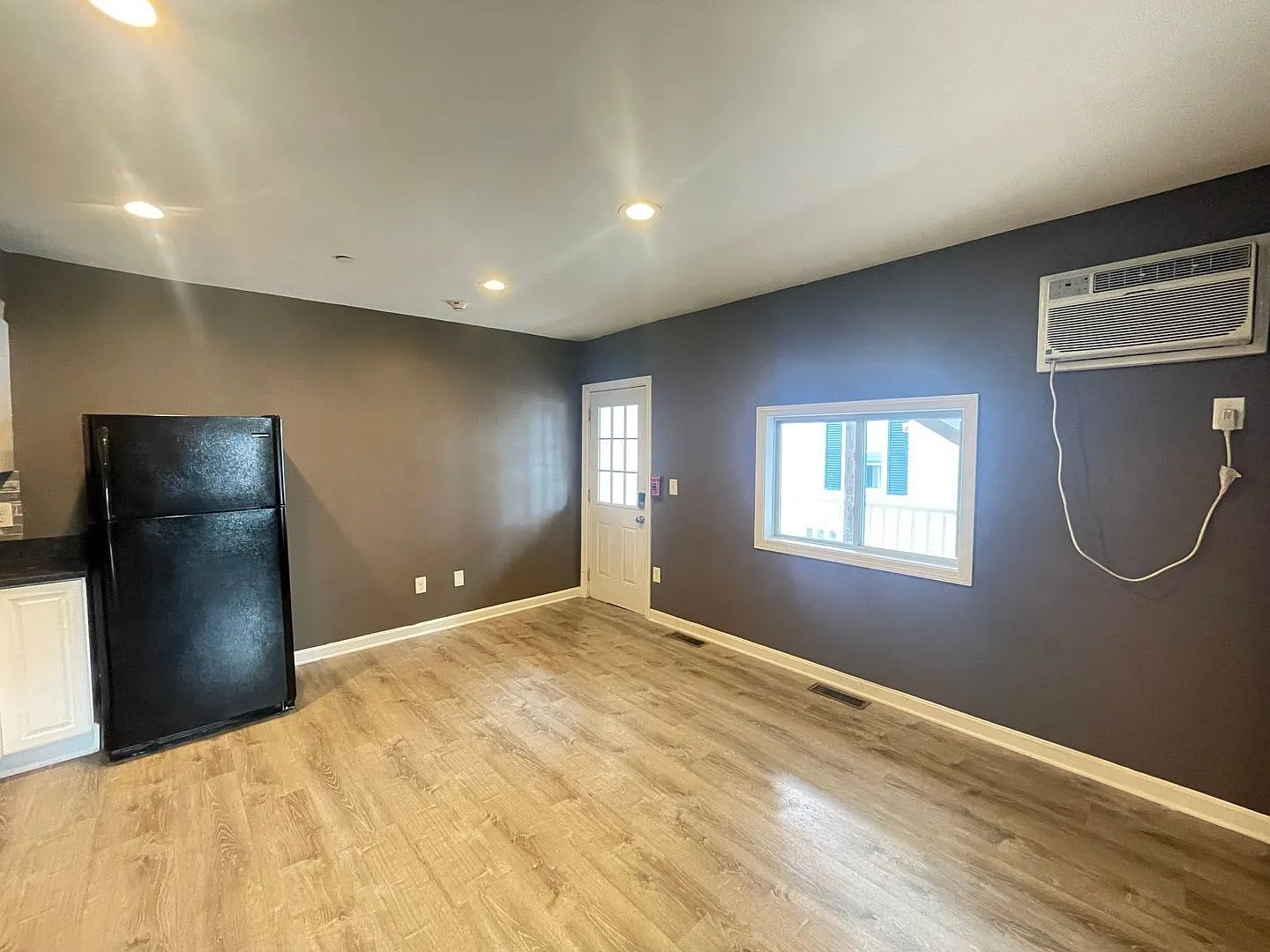 2 bed, 1.0 bath, 475 sqft, $1,800 — Photo 3