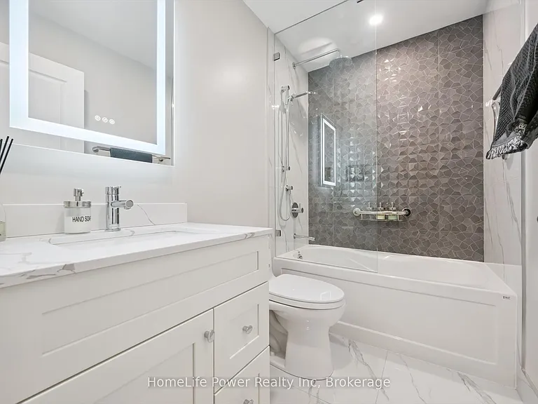 1 Hurontario St #1201 — Photo 24