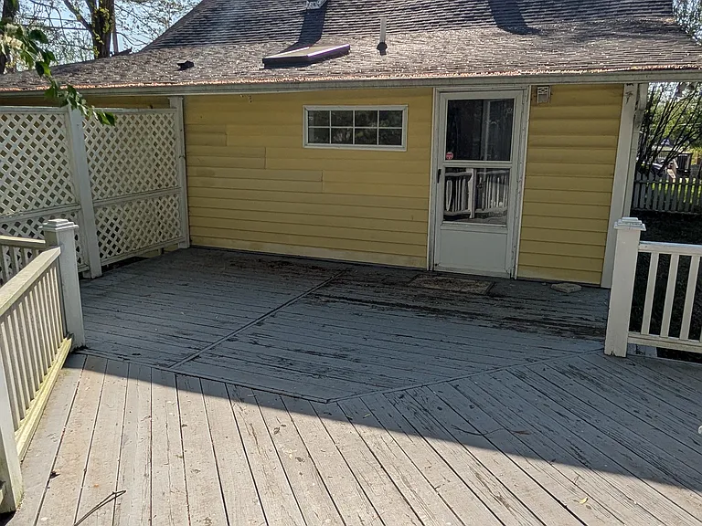 284 Clover Ave — Photo 21