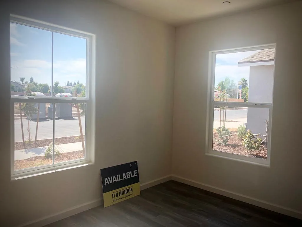 1 bed, 550 sqft, $1,150 — Photo 2