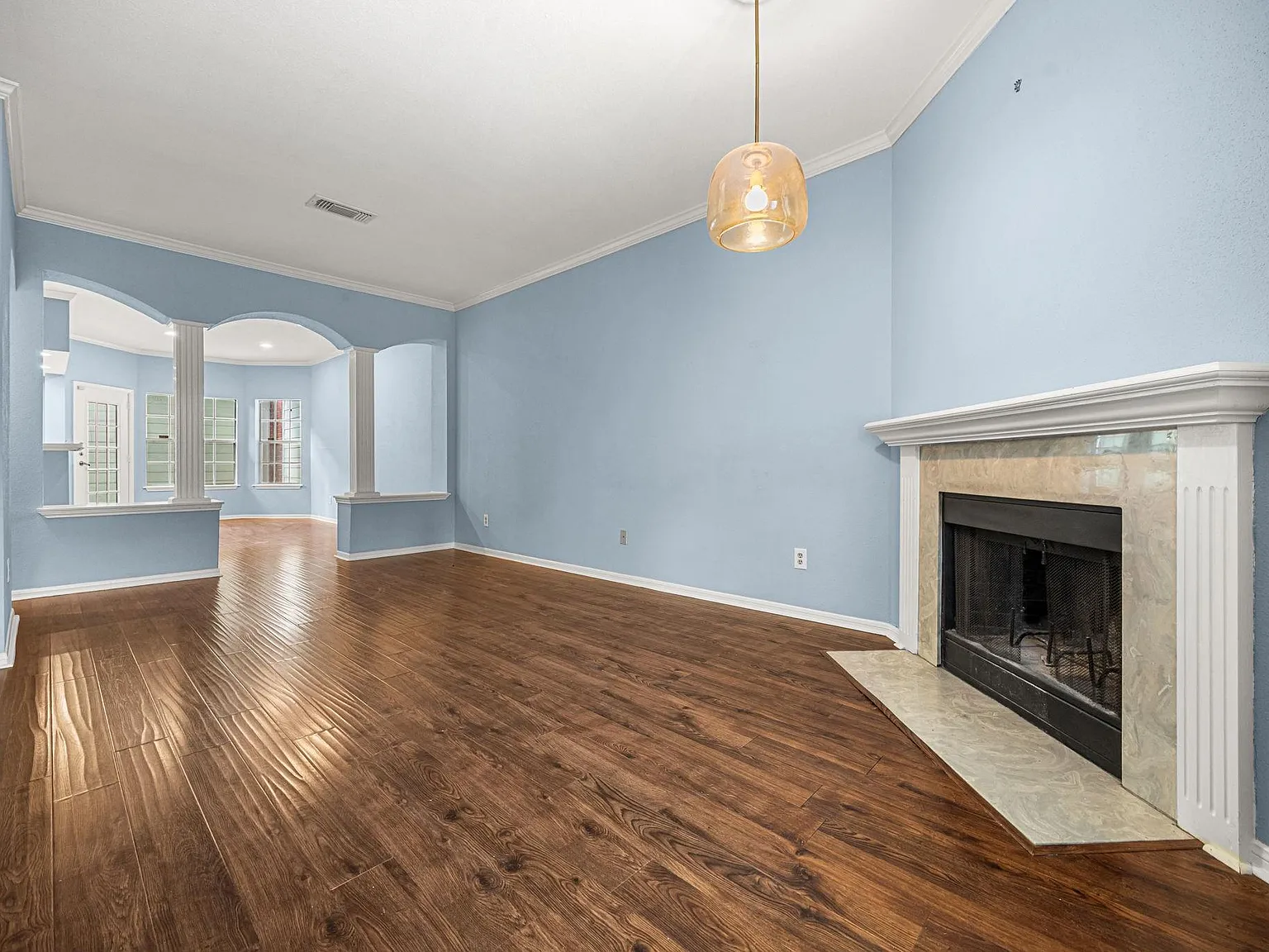 2 bed, 2.5 bath, 1386 sqft, $1,895 — Photo 4
