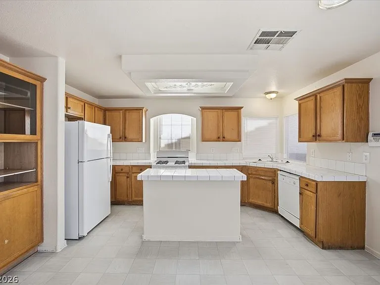 7435 Aurora Glow St — Photo 6