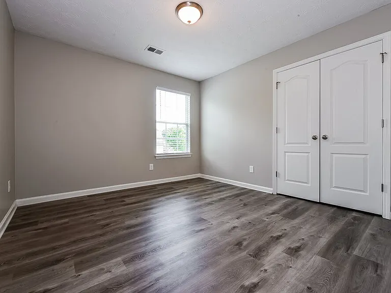 657 Howell Dr — Photo 15