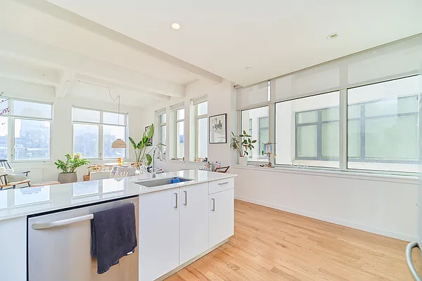 Rented by Living New York | media 9