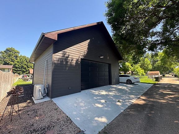 2nd image of 702 Cedarberry Court