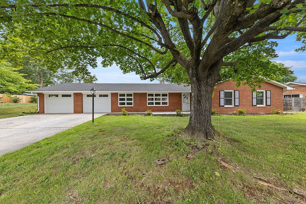 327 Jamestown Rd - Property Image