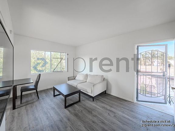 2nd image of 912 E 90th St #2