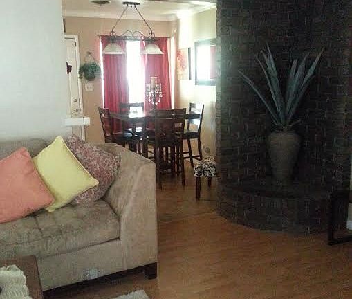 2nd image of 610 Paloma Ave
