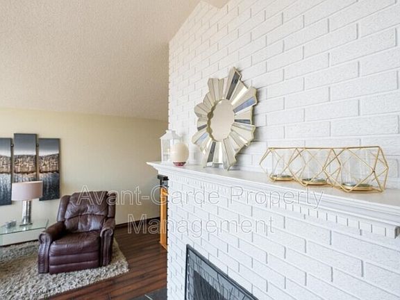 5th image of 11336 53rd Ave NW