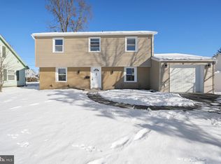 18 Bendix Ln, Willingboro, NJ 08046