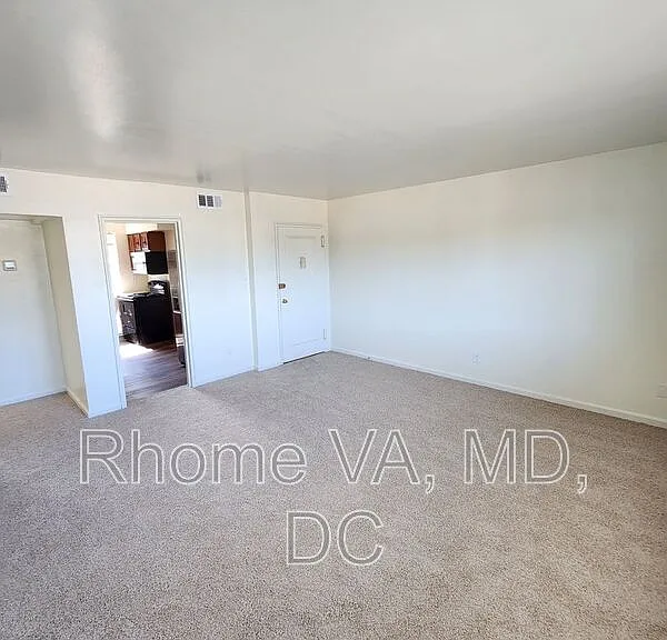 6192 Greenwood Dr #202 — Photo 5