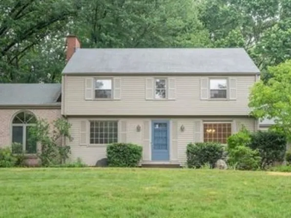 62 Buttonball Lane, Glastonbury, CT 06033